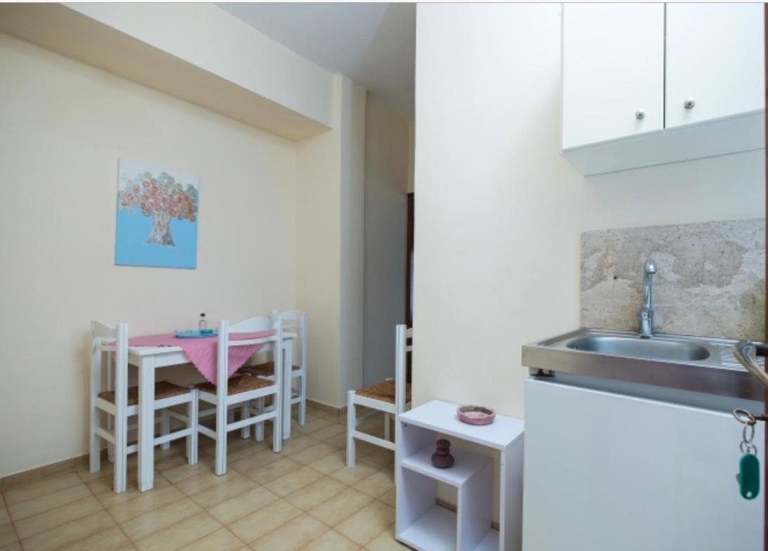 Eleni Apartment กิสเซมอส ภายนอก รูปภาพ